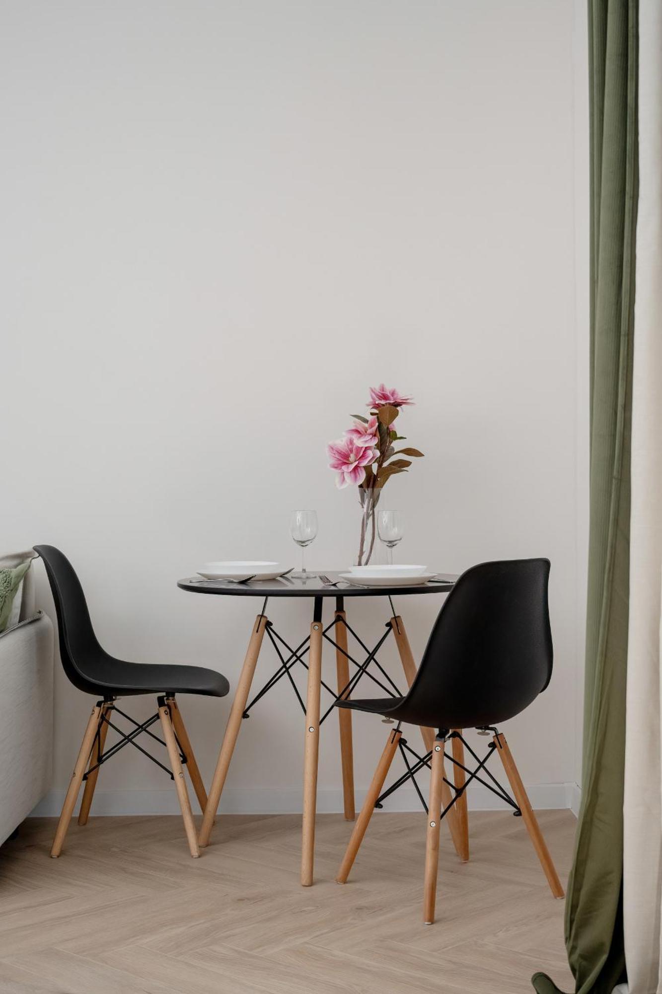 Komfortowe I Przytulne Studio Blisko Parku Wroclaw By Noclegi Renters Экстерьер фото